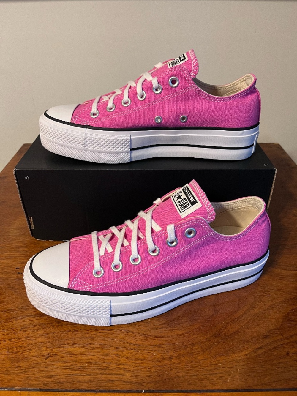 CONVERSE Pink Chuck Taylor Lift Platform Sneakers